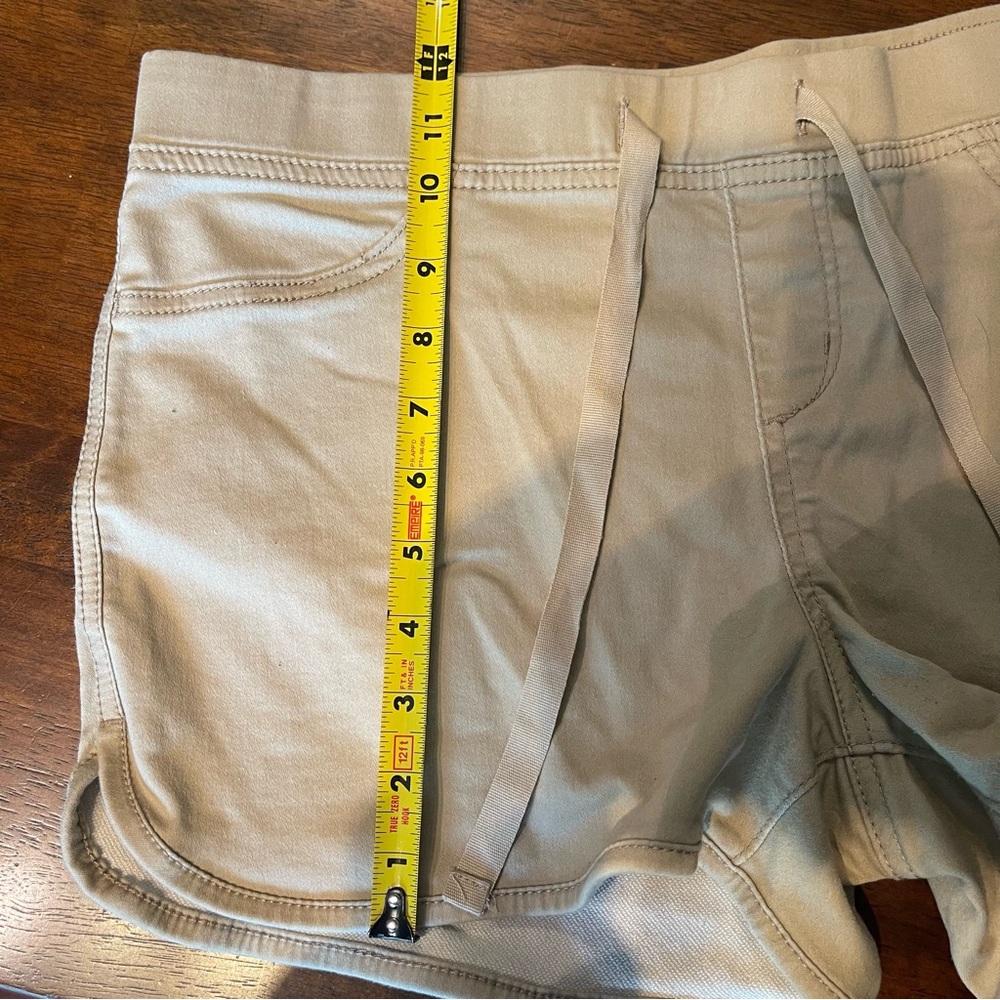 No Boundaries mid-rise kaki/tan color stretchy shorts with ties